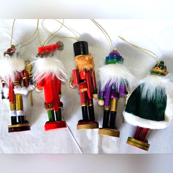 Nutcracker Ornaments set of 5 Vintage, they all work - Picture 7 of 7